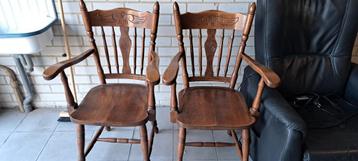 Oisterwijkse eiiken vintage stoelen beschikbaar voor biedingen
