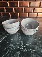 6 Grijze Kommetjes, Ophalen