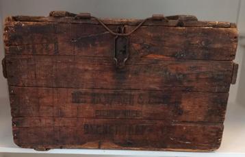 Bruine houten kist 