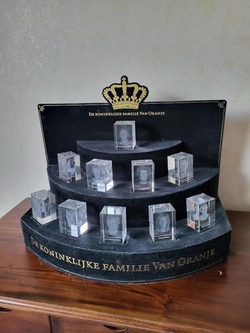 Koninklijke familie  beschikbaar voor biedingen