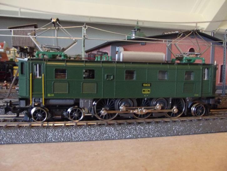 MARKLIN 3167 ANALOOG, Hobby en Vrije tijd, Modeltreinen | H0, Zo goed als nieuw, Locomotief, Wisselstroom, Märklin, Analoog, Ophalen of Verzenden