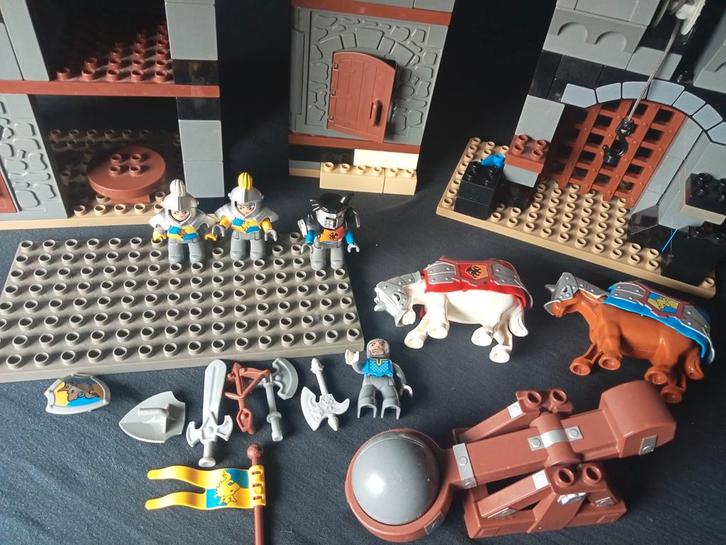 Duplo ridderkasteel, Kinderen en Baby's, Speelgoed | Playmobil, Zo goed als nieuw, Ophalen of Verzenden
