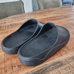TE KOOP MOOIE HEREN BADSLIPPERS PULL&BEAR MAAT 42/43, Ophalen of Verzenden, Overige maten, Zwart