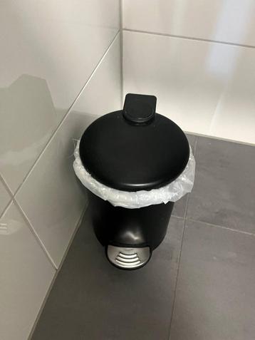 Kleine pedaalemmer voor in toilet of badkamer - 2 stuks beschikbaar voor biedingen