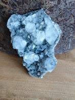 Chalcedoon met apofyliet, Verzamelen, Mineralen en Fossielen, Ophalen of Verzenden