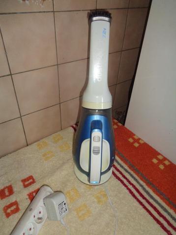 Black & Decker Kruimeldief Dust Buster 7,2 Volts beschikbaar voor biedingen