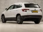 Skoda Karoq 1.0 TSI Sport Deluxe Automaat (APPLE CARPLAY, GR, Auto's, Gebruikt, 1261 kg, 116 pk, Wit
