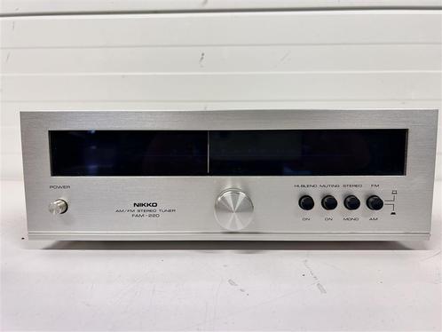 A5841. Nikko AM/FM Stereo Tuner FAM-220, Audio, Tv en Foto, Tuners, Gebruikt, Ophalen of Verzenden