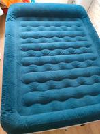 Luchtbed lucht bed inflatable 145x200 cm geintegreerd pomp, Ophalen, Zo goed als nieuw