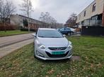 Hyundai i40 SW 1.6  Stationwagon 2011, Auto's, Hyundai, Voorwielaandrijving, Euro 5, Stof, 4 cilinders