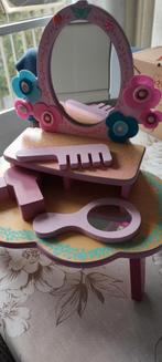 Djeco kleine kaptafel met kam etc, Kinderen en Baby's, Speelgoed | Houten speelgoed, Ophalen of Verzenden, Gebruikt, Overige typen