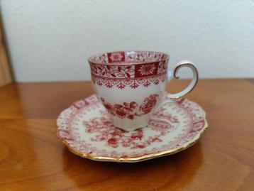 Mocca kop en schotel Theresia servies rood beschikbaar voor biedingen