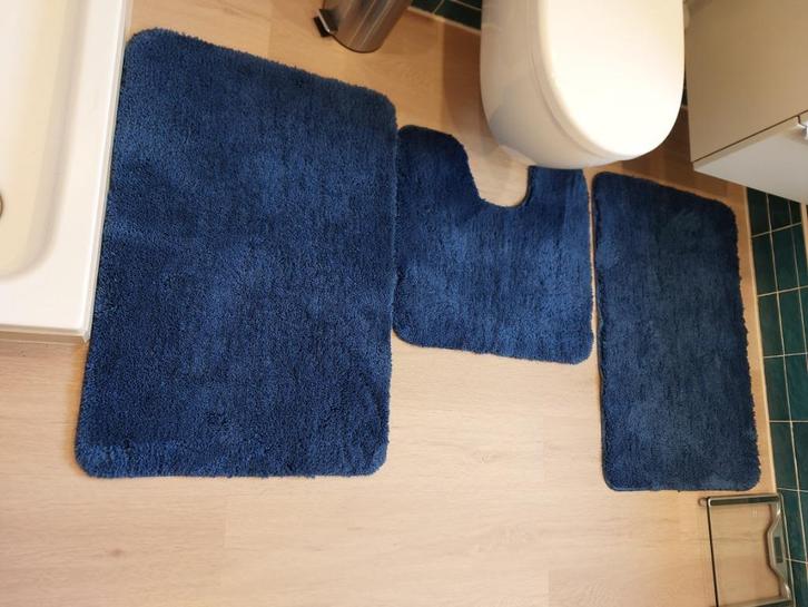 Sealskin badmatten/ 3 stuks/ angora blauw, Huis en Inrichting, Badkamer | Badtextiel en Accessoires, Gebruikt, Badmat, Blauw, Ophalen