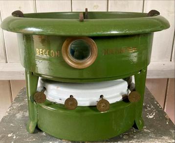 Oude Becon Petroleumstel - Groen beschikbaar voor biedingen