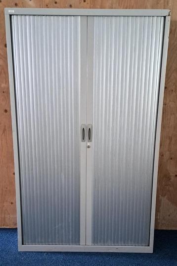 roldeurkast 120*197*45cm beschikbaar voor biedingen