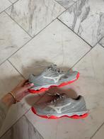 mizuno wave hurricane 3, Ophalen of Verzenden, Zo goed als nieuw, Schoenen