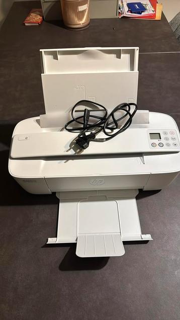 Hp printer deskjet 3750.  beschikbaar voor biedingen