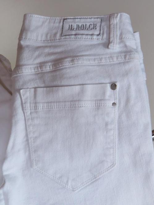 IL DOLCE Geweldige Witte Capri Jeans Korte 3/4 Broek L 40, Kleding | Dames, Spijkerbroeken en Jeans, Zo goed als nieuw, W30 - W32 (confectie 38/40)