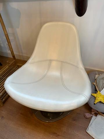 Ikea Tirup draaifauteuil - wit leder beschikbaar voor biedingen