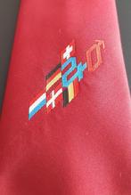 Hoogovens Groep stropdas rood met vlaggen, Verzamelen, Ophalen of Verzenden, Nieuw, Gebruiksvoorwerp