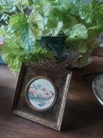 Prachtig klein oud Frans Brocante velours strik fotolijstje, Antiek en Kunst, Curiosa en Brocante, Ophalen of Verzenden