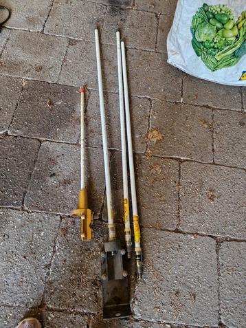 4 x antenne  beschikbaar voor biedingen