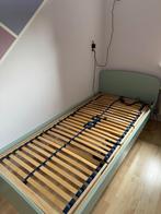 Flexa play bed groen met bijpassend nachtkastje, Ophalen, 85 tot 100 cm, Gebruikt, Lattenbodem