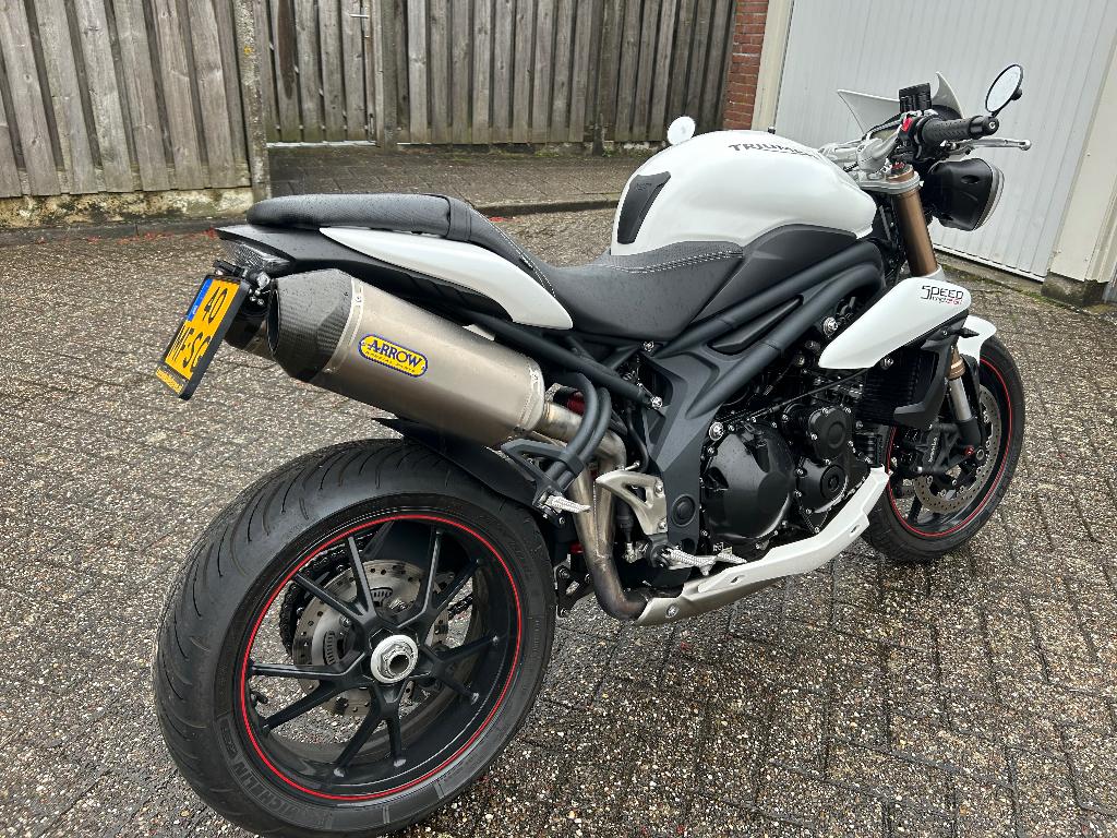 Zeer mooie Triumph Speed Triple 1050 met zeer weinig km, Particulier, 1050 cc, Naked bike