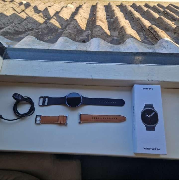 Galaxy watch 8 + Hybrid Band, Nieuw, Ophalen of Verzenden, Grijs, Android