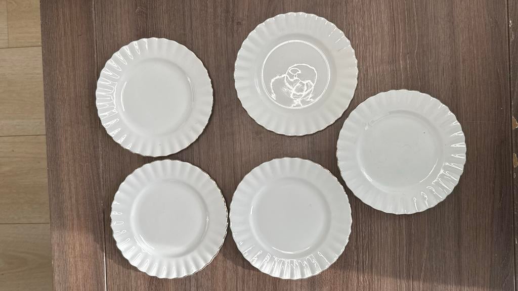 5 Royal Albert "Val D'Or" borden, Bone China, Antiek en Kunst, Antiek | Porselein, Ophalen of Verzenden