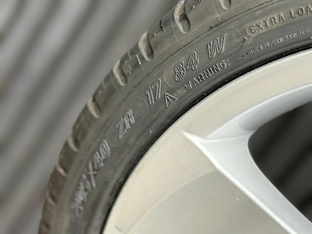 17 inch Zomerset Skoda fabia 5x100 6mm michelin €499,-, Ophalen, Zomerbanden, Banden en Velgen