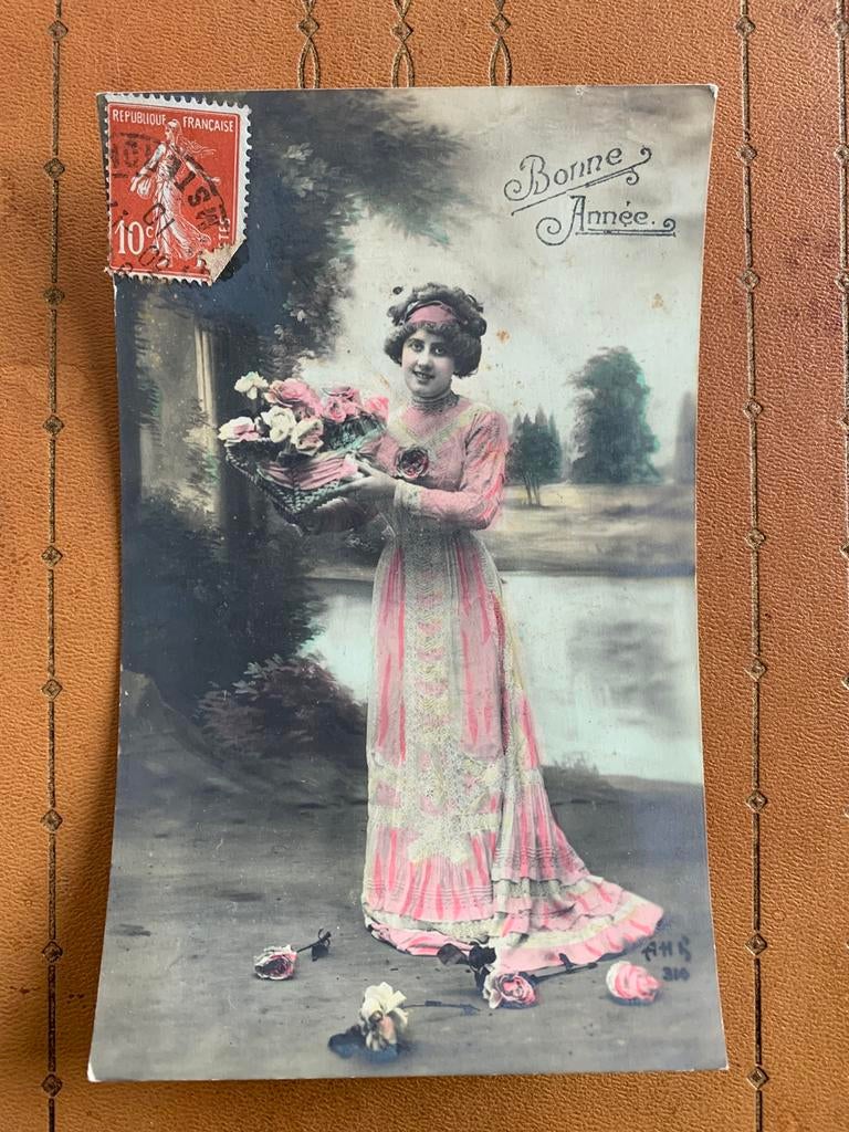 1910 Bonne Année - Dame in roze jurk, Ophalen of Verzenden, Voor 1920, Gelopen, Feest(dag)