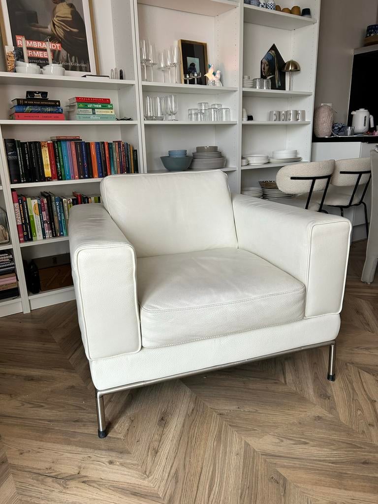 ARILD Fauteuil – Wit Echt Leer – Modern Design, Huis en Inrichting, Ophalen, Gebruikt, 75 tot 100 cm, Leer