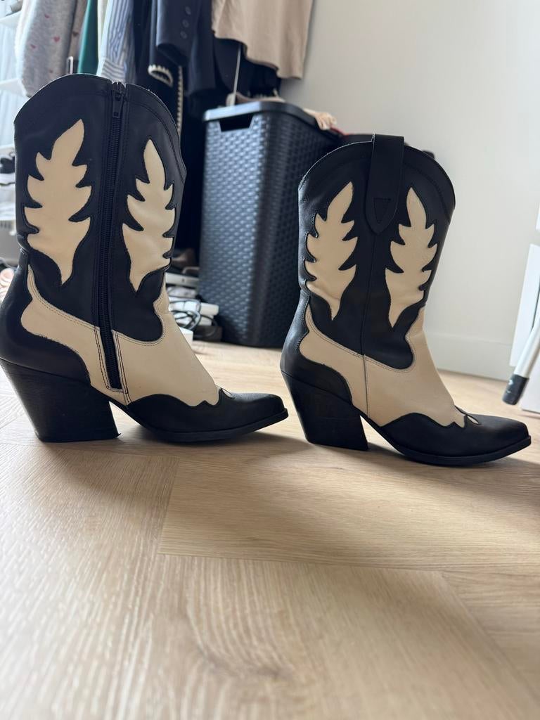 Omoda cowboylaarzen enkellaarsjes zwart/beige print, Zwart, Lage of Enkellaarzen, Ophalen of Verzenden, Zo goed als nieuw