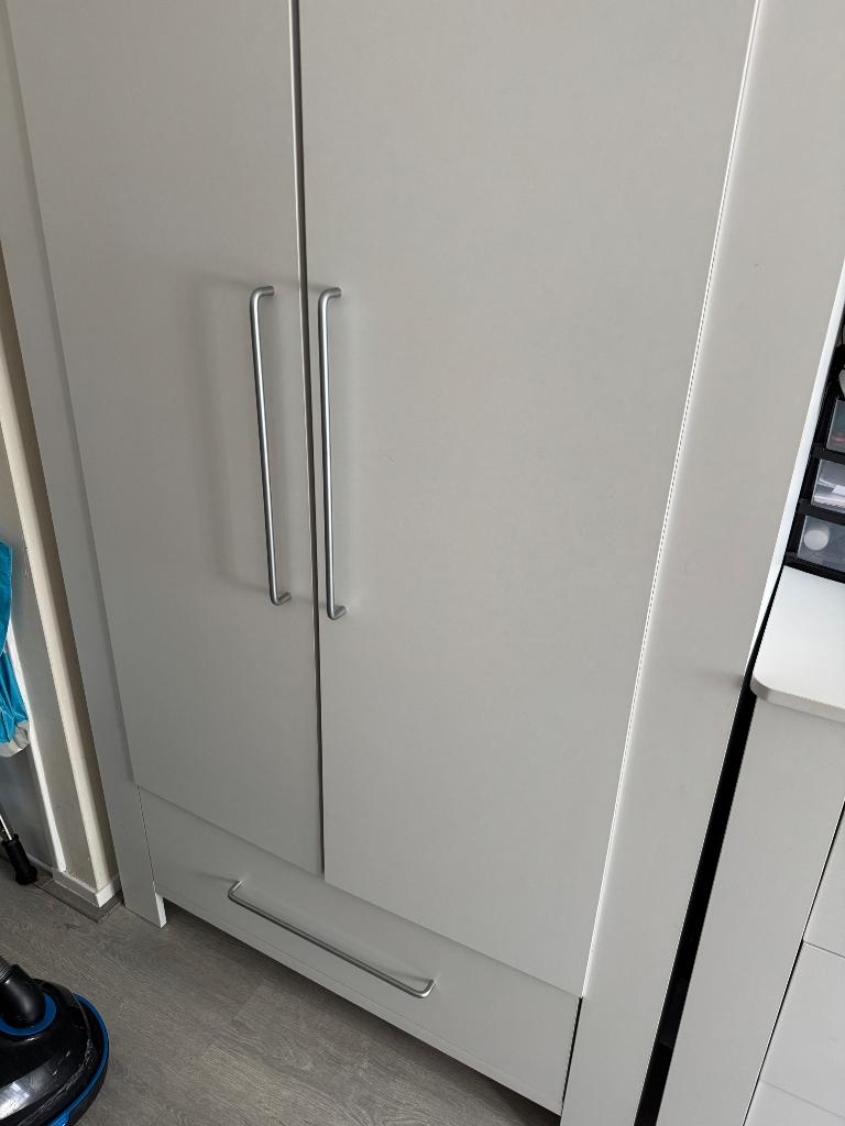 Kledingkast en commode, Ophalen, Gebruikt, Jongetje of Meisje