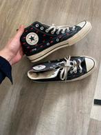 Converse All Stars met geborduurde lipjes, Kleding | Dames, Schoenen, Ophalen of Verzenden, Gedragen, Zwart, Sneakers of Gympen