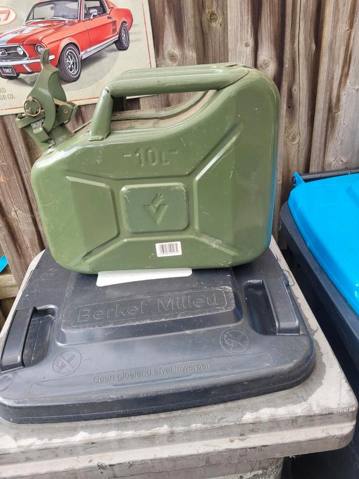 Jerrycan 10L - Groen metalen brandstofkan, Auto-onderdelen, Brandstofsystemen, Gebruikt, Ophalen of Verzenden