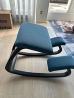 Ergonomische kruk voor een goede houding aan bureau, Huis en Inrichting, Bureaustoelen, Ophalen, Gebruikt, Blauw, Bureaukruk