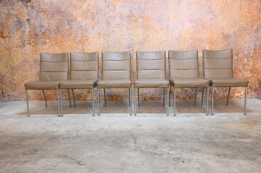 IZGS! 6 bruine/taupekleurige leren Bert Plantagie stoelen, Bruin, Ophalen of Verzenden, Zo goed als nieuw, Bert Plantagie