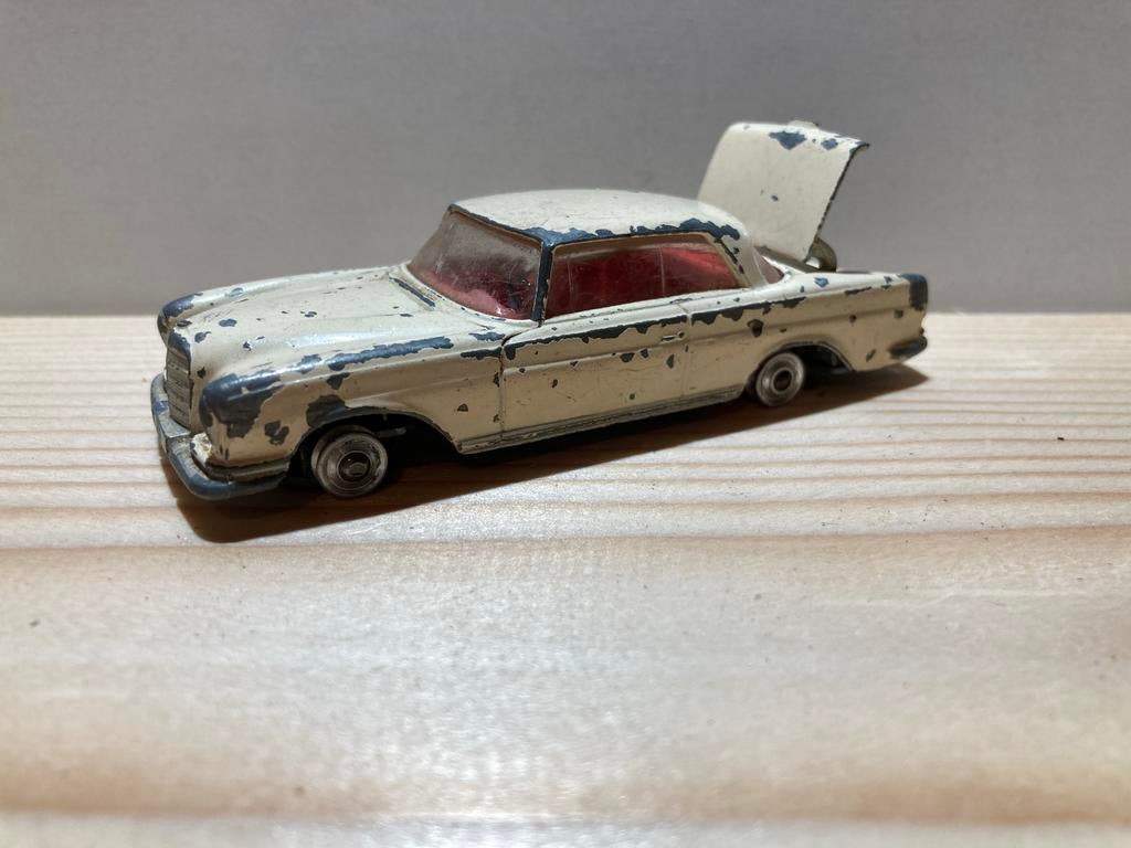 Corgi Toys Mercedes 220 SE Coupé 1:43 – Miniature De Collection Vintage Des Années 60, état D'occasion