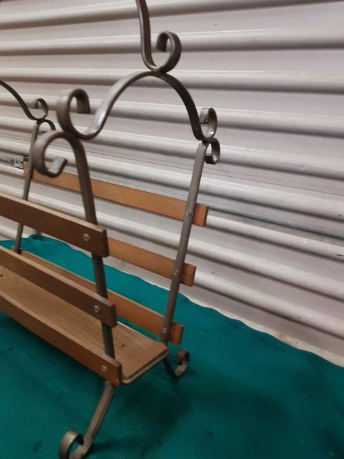 krantenbak vintage, Ophalen of Verzenden, 'T Olde Gre-j, Info@toldegrej.nl, Endepoelstraat 20f Didam