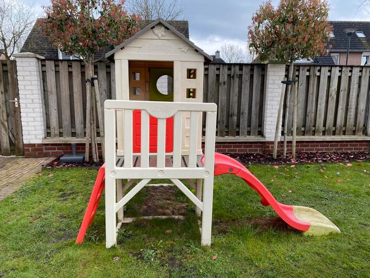 Smoby Speelhuis - Paalwoning met Glijbaan, Kinderen en Baby's, Speelgoed | Buiten | Speeltoestellen, Zo goed als nieuw, Glijbaan