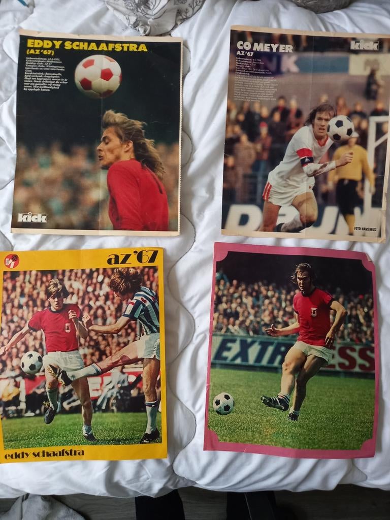 Diverse AZ '67 Alkmaar posters uit voetbalbladen, Verzamelen, Sportartikelen en Voetbal, Ophalen of Verzenden, Gebruikt, AZ, Poster, Plaatje of Sticker