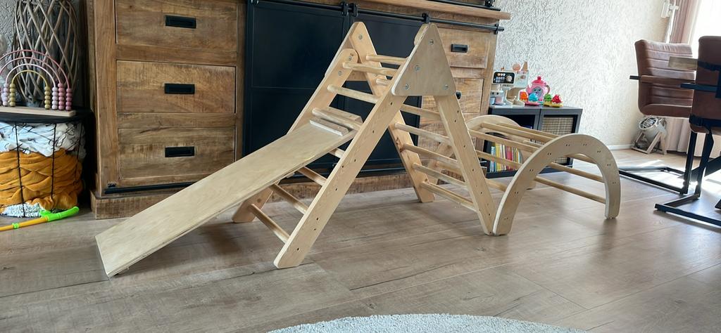 Houten Klimrek met Glijbaan en Klimboog - Montessori Speelse, Ophalen, Gebruikt, Glijbaan