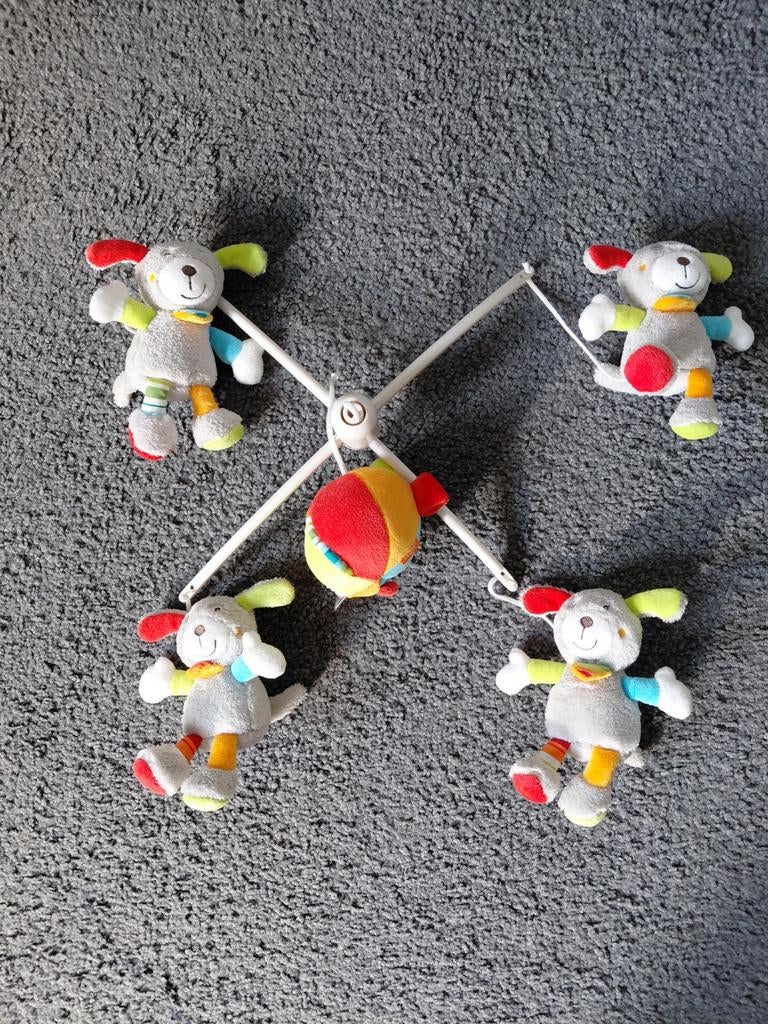 Baby Fehn Muziek Mobiel met schattige hondjes, Kinderen en Baby's, Speelgoed | Babyspeelgoed, Ophalen of Verzenden