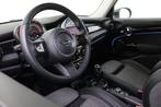 MINI Hatchback Cooper Classic Automaat / Sportstoelen / Crui, Auto's, 136 pk, Gebruikt, Met garantie (alle), Leder en Stof