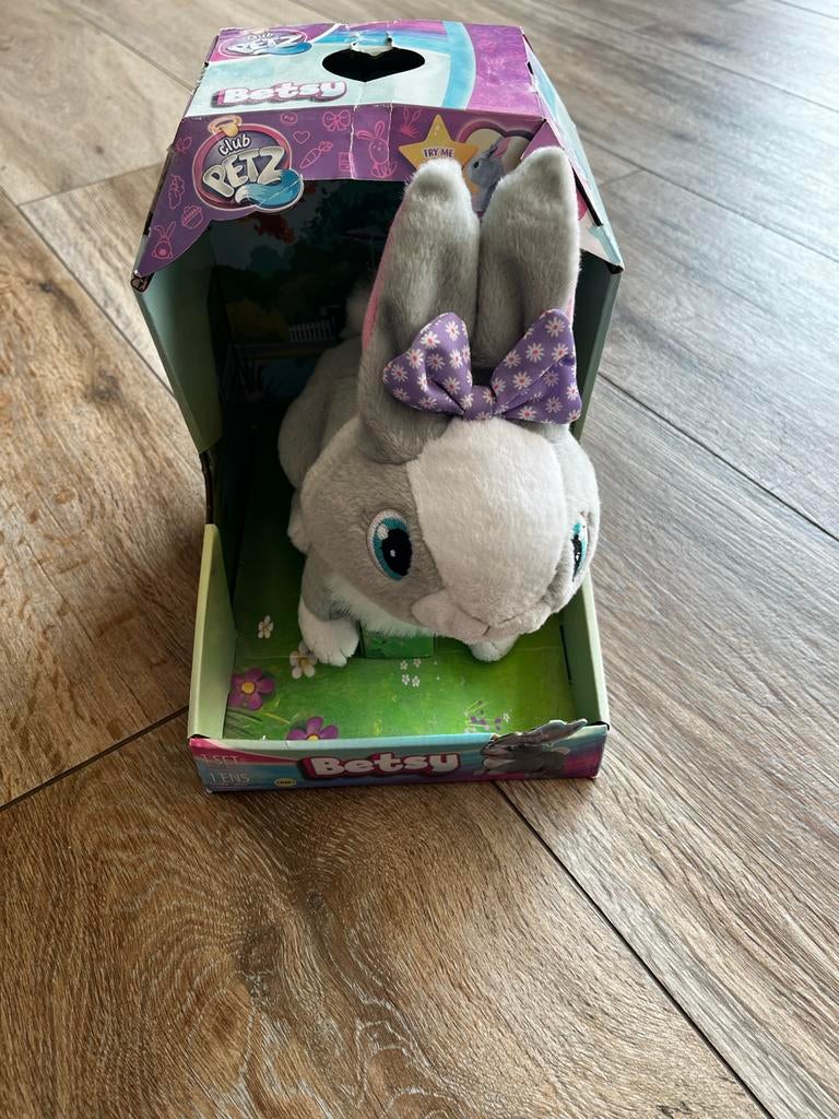 Betsy knuffelkonijn van Club Petz, Kinderen en Baby's, Speelgoed | Knuffels en Pluche, Ophalen of Verzenden, Zo goed als nieuw