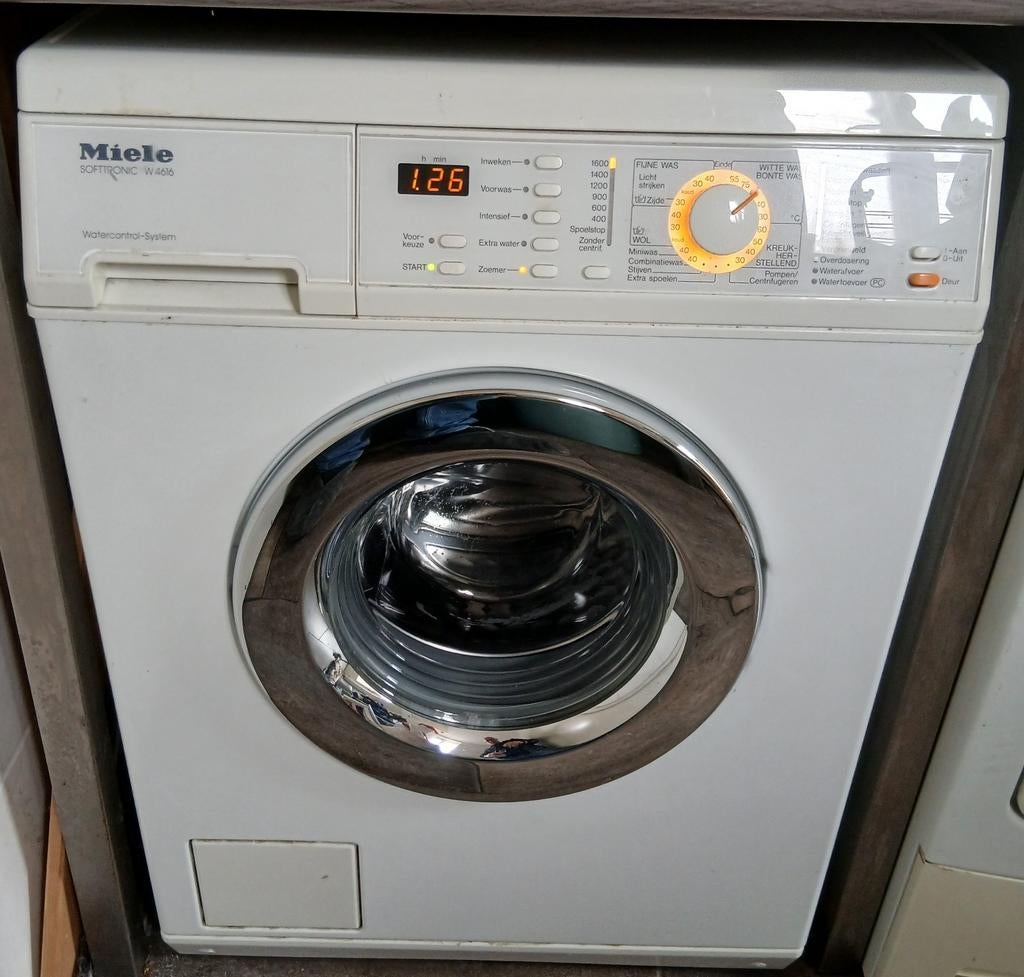 Miele Wasmachine 1600 toeren, Witgoed en Apparatuur, 6 tot 8 kg, Ophalen, 1600 toeren of meer, 85 tot 90 cm