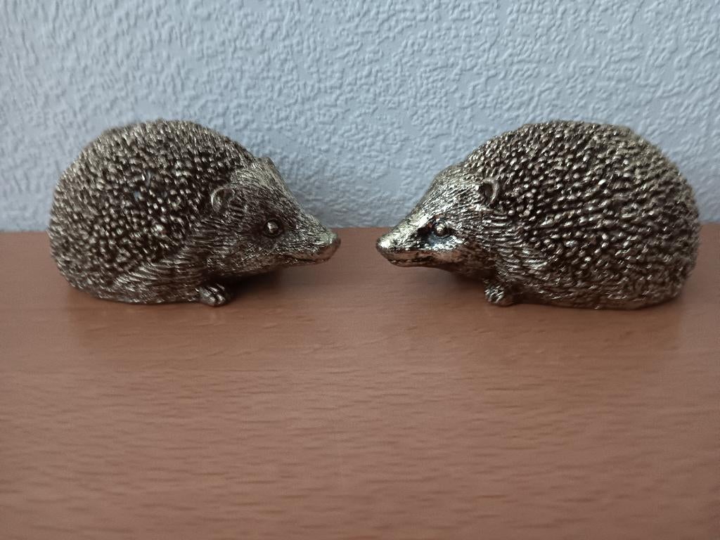 2 mooie degelijke metalen decoratie egeltjes, Ophalen, Zo goed als nieuw