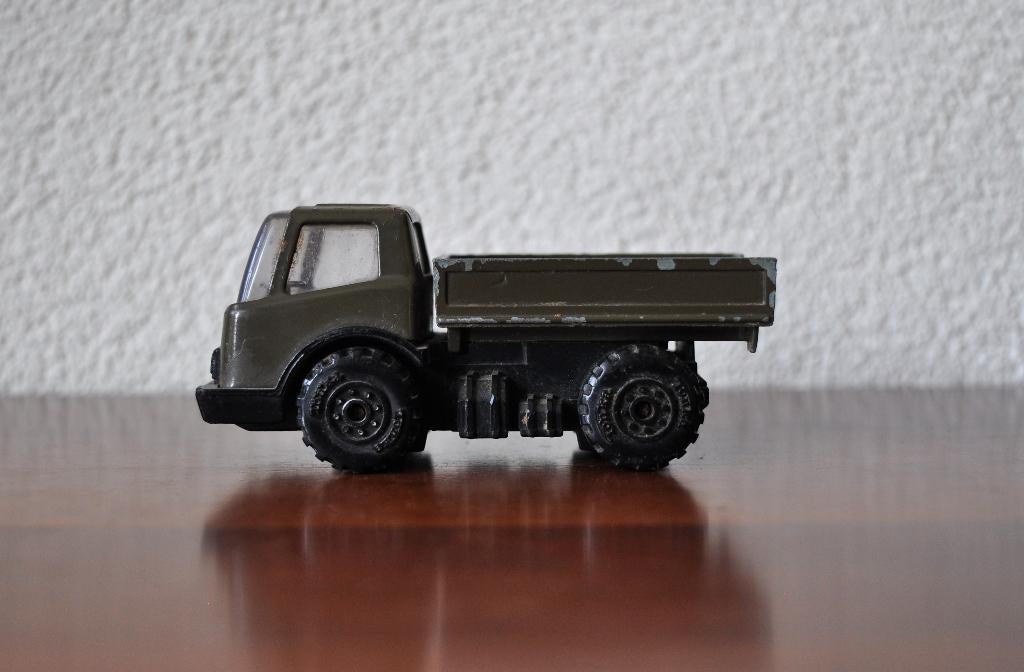 Kleine Tonka Army Leger Truck 9,5 cm, Ophalen of Verzenden, Gebruikt, Bus of Vrachtwagen